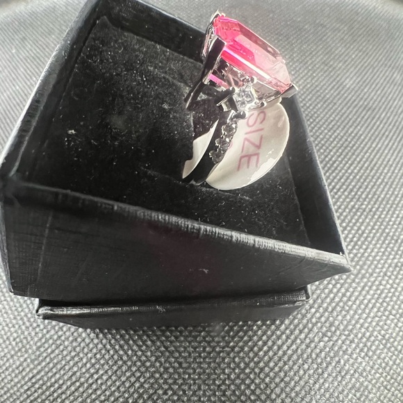 Pink Ombré Ring - Picture 4 of 6